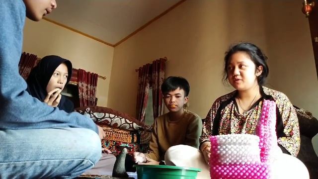 metiz bareng riki,ria,dila dan saya.jumat 2 Juni 2023 смотреть онлайн
