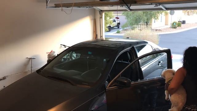 BROKEN WINDOW PRANK ON MY MOM! **[she punched me and gave me the finger!]** смотреть онлайн