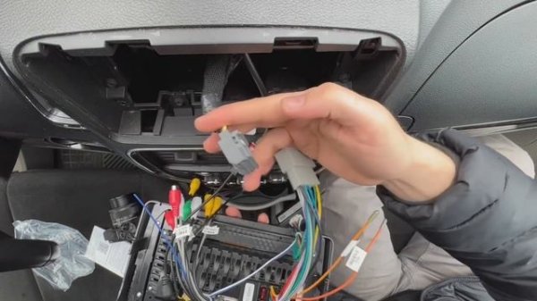 Dodge Caravan Radio Screen Android Auto Apple CarPlay Backup Camera Plug & Play Install