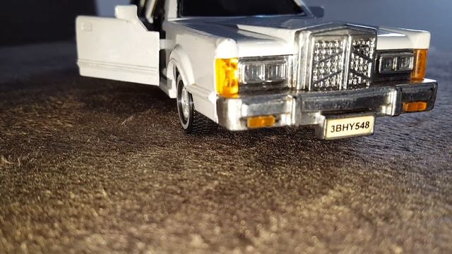 Limousine Cadillac ou Lincoln town car 🤔🤔🤔 se souberem deixe nos comentários. (miniatura-1/32). смотреть онлайн