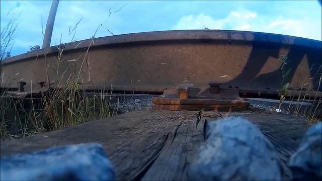 Телефон против поезда [Phone vs train] смотреть онлайн