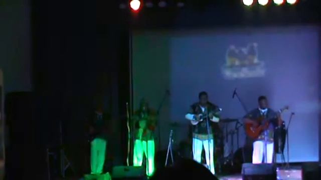 GRUPO TAKIRARI PASTO... A DONDE VAS... EN CONCIERTO. смотреть онлайн