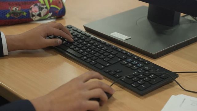 Senior School Promotional Video - Our Ladys Abingdon смотреть онлайн