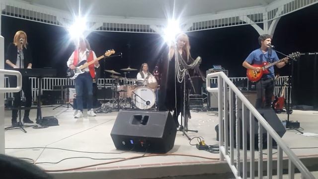 Mirage - Fleetwood Mac tribute band смотреть онлайн