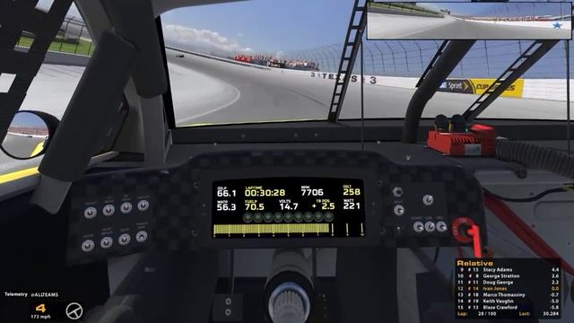 iRacing: Motorsport Simulator смотреть онлайн