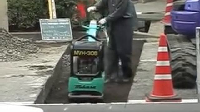 Mikasa's Reversible Plate Compactor and Tamping Rammer смотреть онлайн