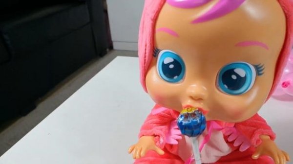 Cry Babies Magic Tears Dolls with Carla 😂  Video for Kids 😂  Video za decu