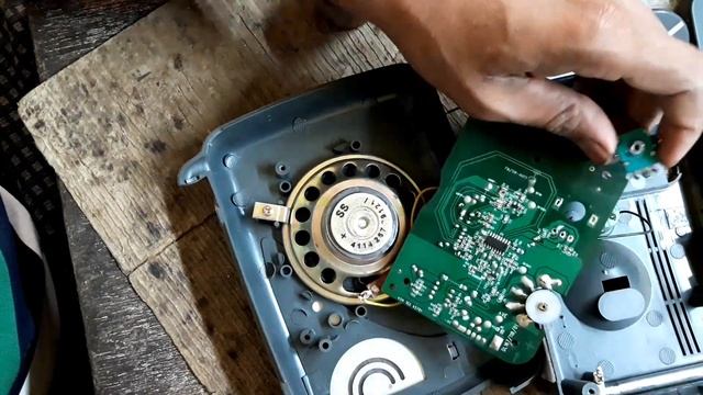 PHILIPS FM Radio Ko Keyse Repair kare | How To Repair PHILIPS FM Radio | FM Radio Problem Solve смотреть онлайн