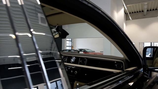 Rolls Royce Phantom Facelift/Starlights/TV/Drinks Cabinet смотреть онлайн