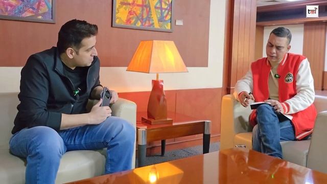 Honor has been good with updates: Madhav Seth смотреть онлайн