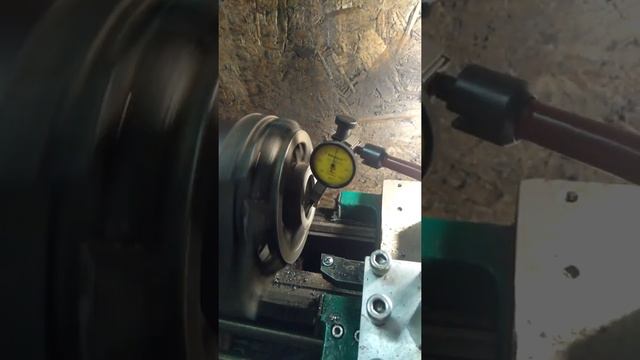 выставление крышки генератора для расточки смотреть онлайн