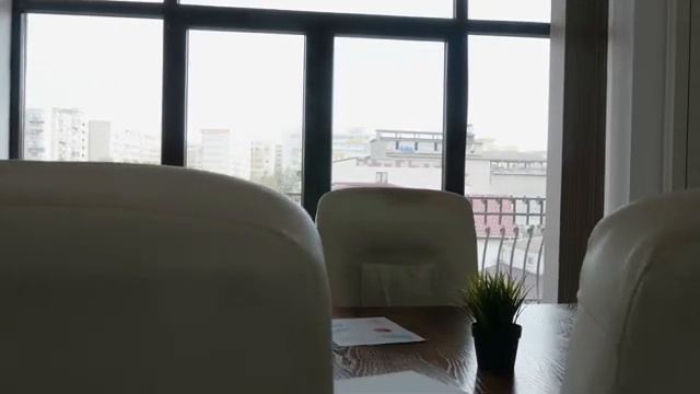empty meeting room with big windows dolly slider 4k footage смотреть онлайн