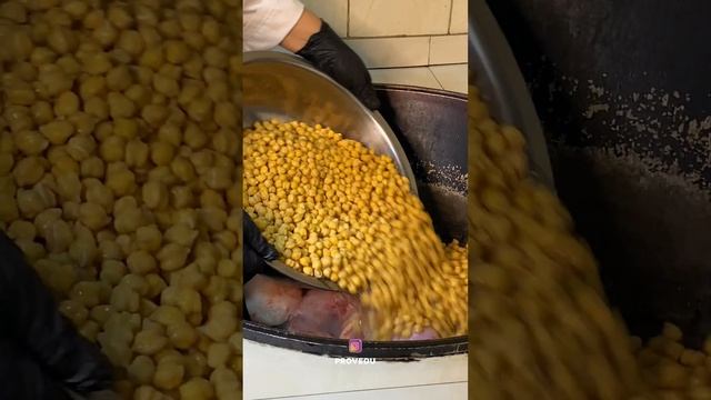 Узбекистан: Нохат Шурак в Chigatoy Art. Ташкент, Чигатай 2024. Проведу. Ровшан Ходжиев #узбекистан смотреть онлайн