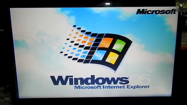 Boot do Windows 95 em um 80386 DX de 40 MHz смотреть онлайн
