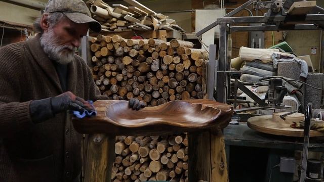 Saddle Cut Log Bench, "tracter seat bench" смотреть онлайн