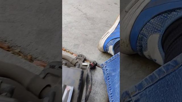 2002 lincoln ls 3.9l v8 charcoal canister replacement (the correct way) смотреть онлайн