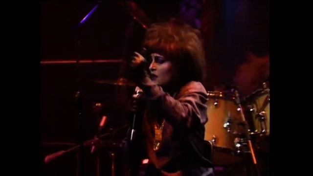 Siouxsie & The Banshees - Lands End смотреть онлайн