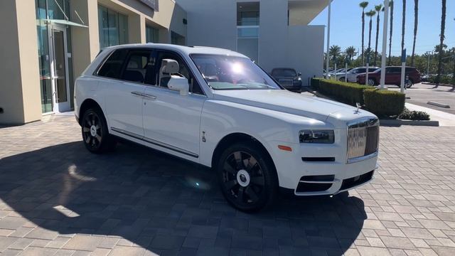 2019 Rolls-Royce Cullinan смотреть онлайн
