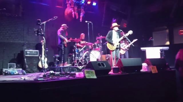 Dreams by Fleetwood Mac @Bowie's Open Mic in Nashville смотреть онлайн