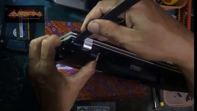Cara Bongkar Disassembly dan Cleaning Fan Laptop Samsung RV413 смотреть онлайн