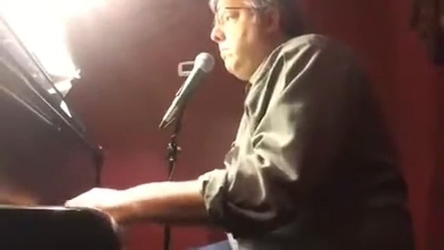 Never Going Back Again - Fleetwood Mac (1977) - Performance by Mike Evans смотреть онлайн