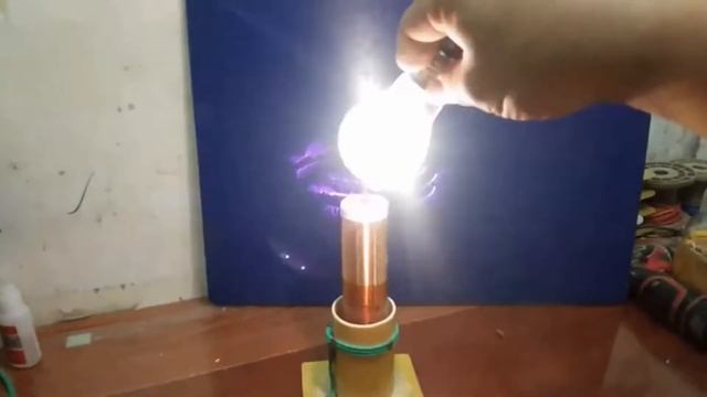 Solid State Tesla Coil Ion Windmill #tesla coil project смотреть онлайн