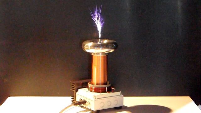 Mini Audio Modulated Tesla Coil V2.0 смотреть онлайн