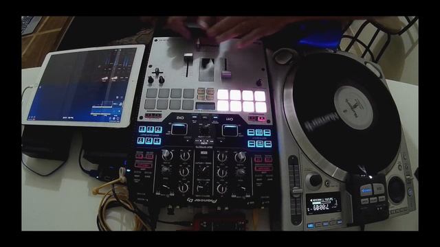 BEAT & SCRATCH ON THE iPAD PRO - Dj Player Pro - Korg Gadget2 - by Fernando Midi смотреть онлайн