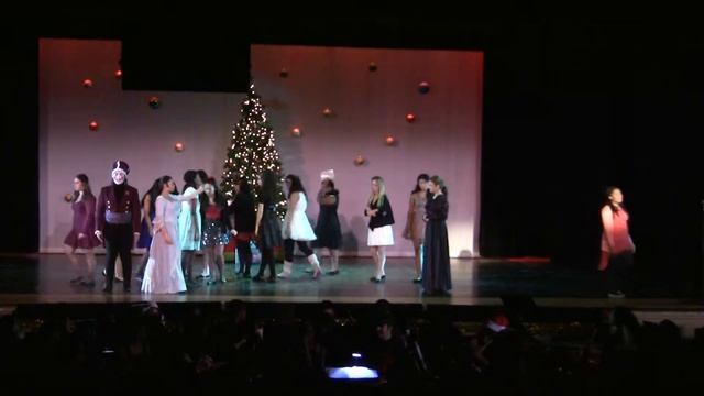 The Nutcracker & TU Swingin Sisters singing Oh, Tannenbaum смотреть онлайн