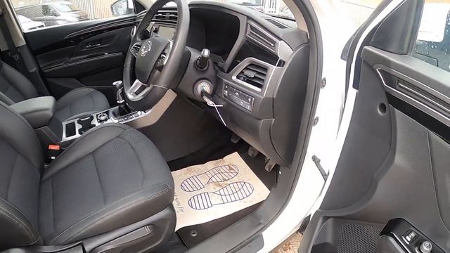 Korando Ventura Petrol Manual 20 смотреть онлайн