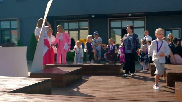 1 сентября в школе «ПУТЬ К УСПЕХУ. НОВАЯ МОСКВА» смотреть онлайн