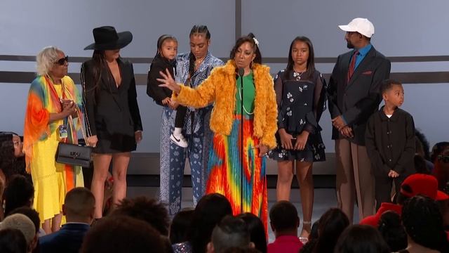 Lauren London, Angelique Smith & Family Accept Nipsey Hussle’s Humanitarian Award | BET Awards 2019 смотреть онлайн