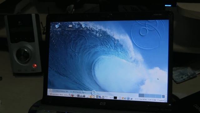 Compiz Linux Cube Ubuntu 9.10 + a little vlog to start смотреть онлайн