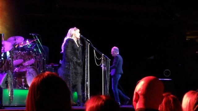 FLEETWOOD MAC LIVE 2014 w/Christine INDIANAPOLIS - ON WITH THE SHOW TOUR - Rhiannon смотреть онлайн