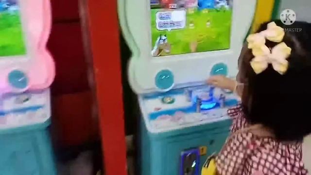 Window Shopping / Playing ( Ambee"s Time ) смотреть онлайн
