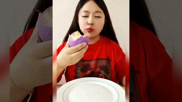 Eat an apple 🍎 Rock solid Show sounds ASMR Yummy yummy mukbang смотреть онлайн