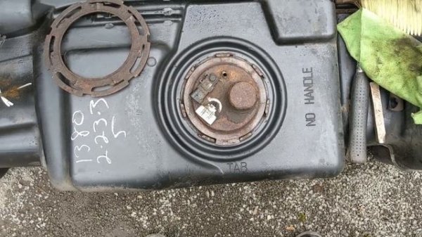 Hummer H2 2005 - Fuel Pump Replacement