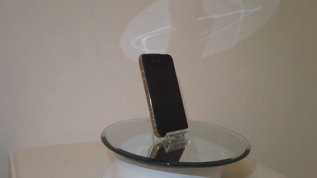 IPhone 4 Black with Golden Swarovski Elements смотреть онлайн