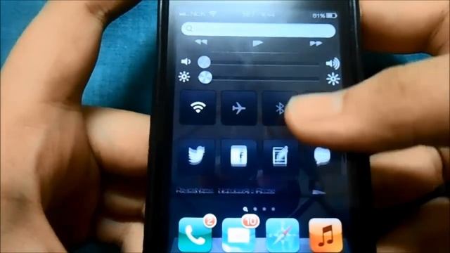 [Cydia Tweak] TaskMaster - iOS 7 Control Centre on iOS 6.x смотреть онлайн