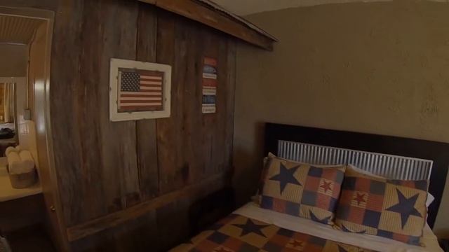 Lincoln Lodge Review смотреть онлайн