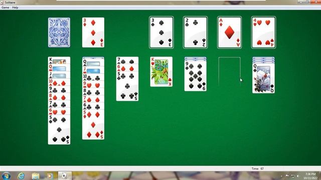 Playing Solitaire on Windows 7 (old video) смотреть онлайн