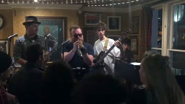 Jack Mac - Elevators/Small Worlds (Live at the Old Duke, Bristol) смотреть онлайн