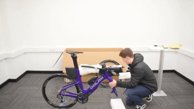 Dolan TR1 TT/Triathlon Disc Carbon Bike Unboxing смотреть онлайн