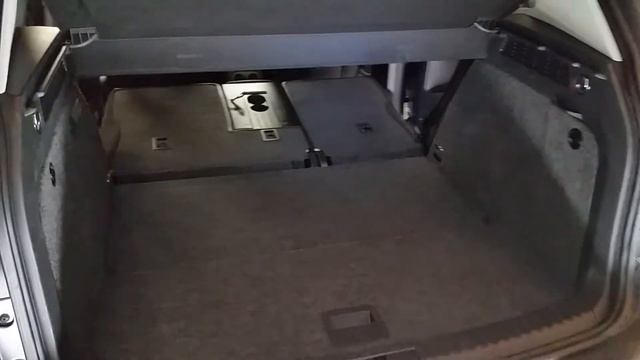 2016 Volkswagen Tiguan SUV - Checking Cargo Area Space With 2nd Row Seats Folded смотреть онлайн