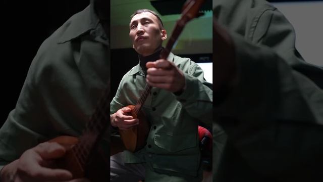 ZhakSoul Dombra | Бибигуль Тулегенова - Ана ( Мама ) | Кавер Cover Ангел в тюбетейке | Домбра Ретро смотреть онлайн