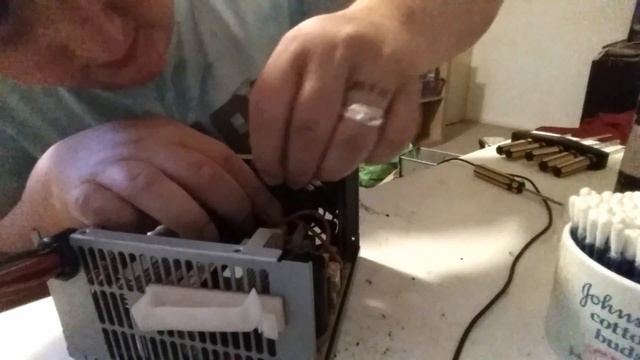 Retro Windows 98 PC build part two смотреть онлайн