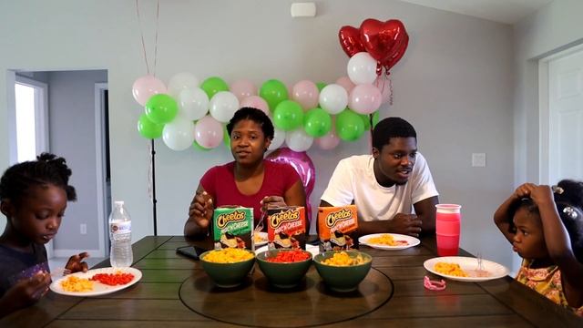 Ayyee Cheetos MAC 'N CHEESE Flamin' Hot, Jalapeño & Cheesy!! смотреть онлайн