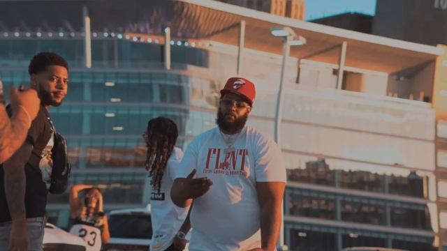 RMC Mike X Big Swag X G.T. - Yea Bitch (Official Music Video) смотреть онлайн