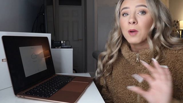 MACBOOK AIR UNBOXING & SETUP 2020 | Abi Forrester смотреть онлайн