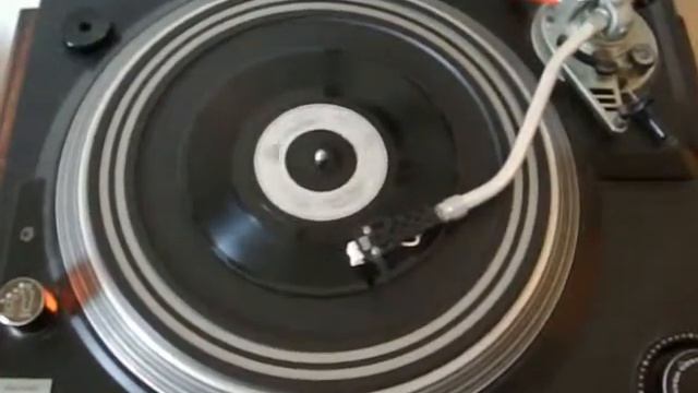 Steve Miller Band - Abracadabra No.2 3rdwk June 1982 UK смотреть онлайн
